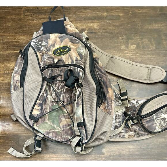 Horn Hunter Sling Bag Backpack Hunter Bag Camo Excellent Condition